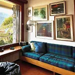 Nella Back To 70' Villa